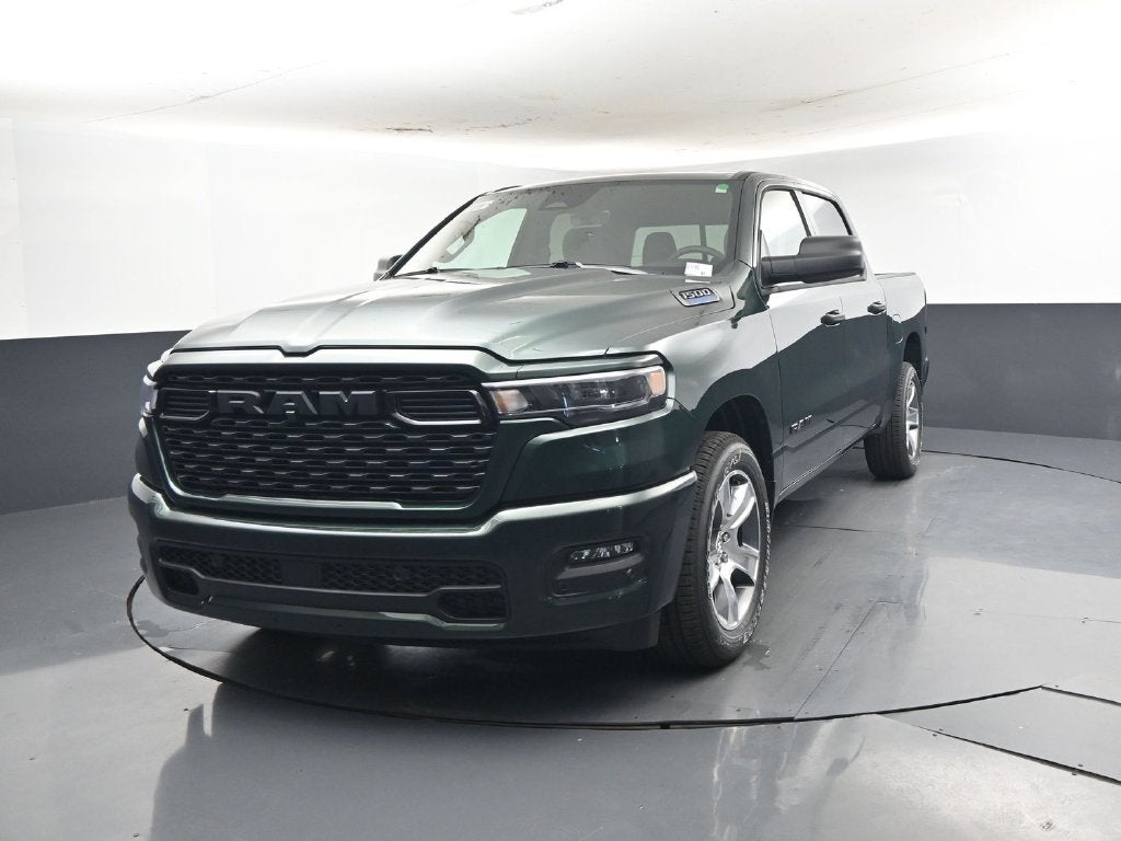 2027 RAM Ram 1500 RAM 1500 EXPRESS CREW CAB 4X2 5'7' BOX