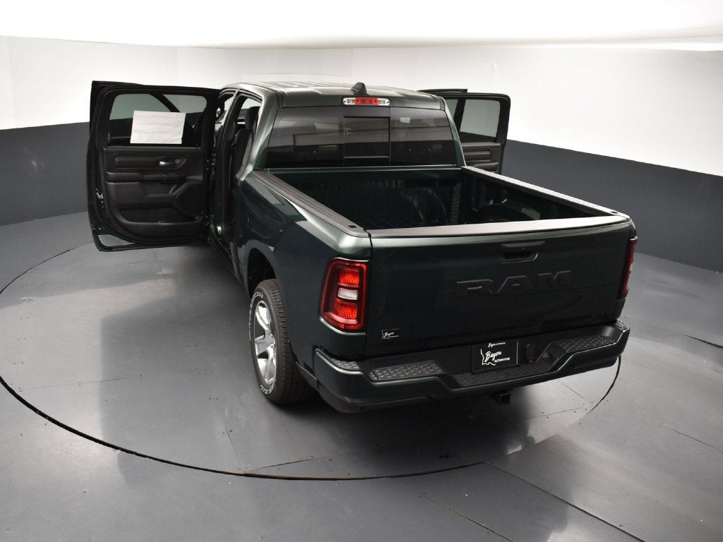 2027 RAM Ram 1500 RAM 1500 EXPRESS CREW CAB 4X2 5'7' BOX