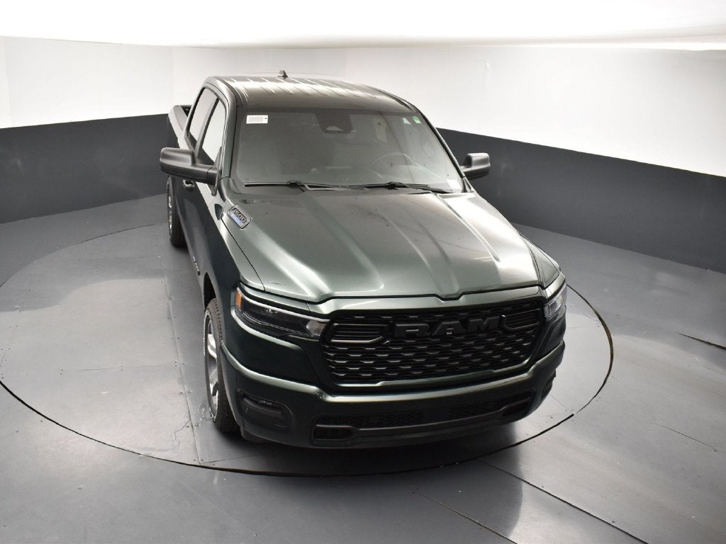 2027 RAM Ram 1500 RAM 1500 EXPRESS CREW CAB 4X2 5'7' BOX