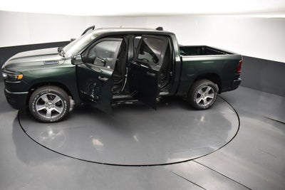 2027 RAM Ram 1500 RAM 1500 EXPRESS CREW CAB 4X2 5'7' BOX
