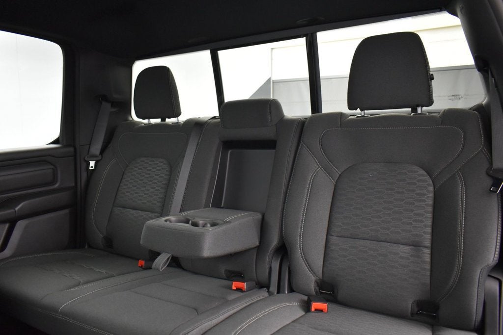 2027 RAM Ram 1500 RAM 1500 EXPRESS CREW CAB 4X2 5'7' BOX