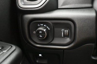 2027 RAM Ram 1500 RAM 1500 EXPRESS CREW CAB 4X2 5'7' BOX