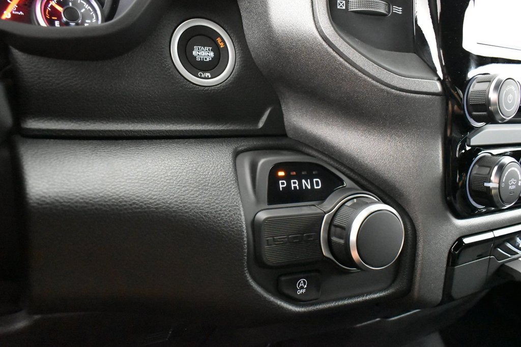 2027 RAM Ram 1500 RAM 1500 EXPRESS CREW CAB 4X2 5'7' BOX