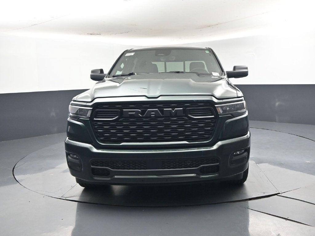 2027 RAM Ram 1500 RAM 1500 EXPRESS CREW CAB 4X2 5'7' BOX
