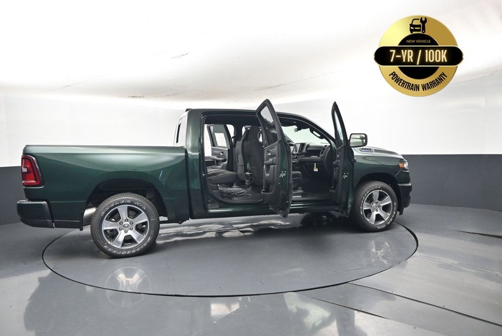 2027 RAM Ram 1500 RAM 1500 EXPRESS CREW CAB 4X2 5'7' BOX