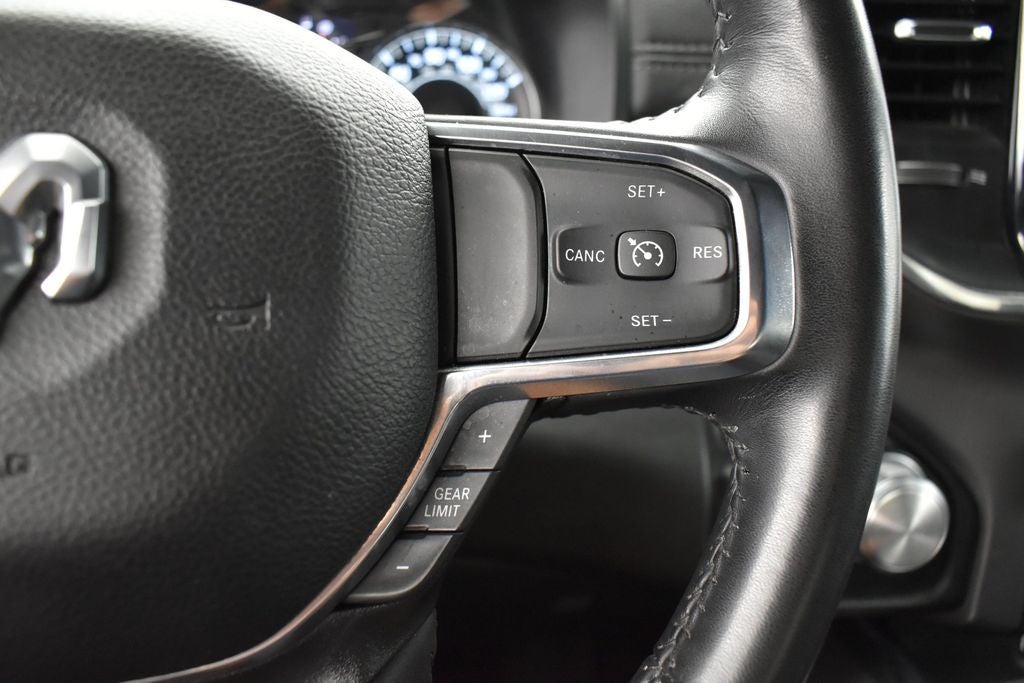 2024 RAM 1500 Laramie Crew Cab 4x2 5'7' Box