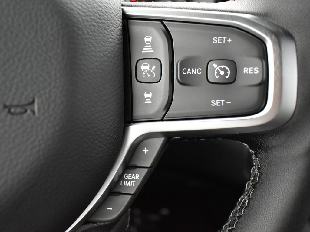 2025 RAM Ram 1500 RAM 1500 BIG HORN CREW CAB 4X4 5'7' BOX