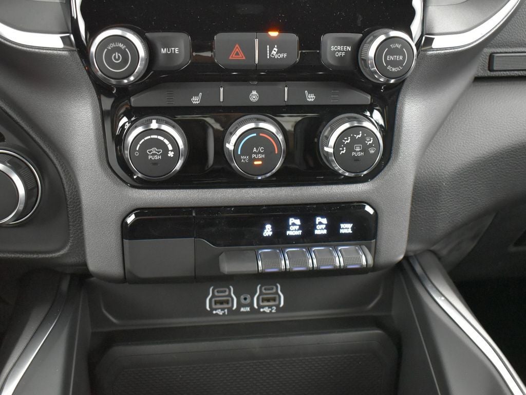 2025 RAM Ram 1500 RAM 1500 BIG HORN CREW CAB 4X4 5'7' BOX