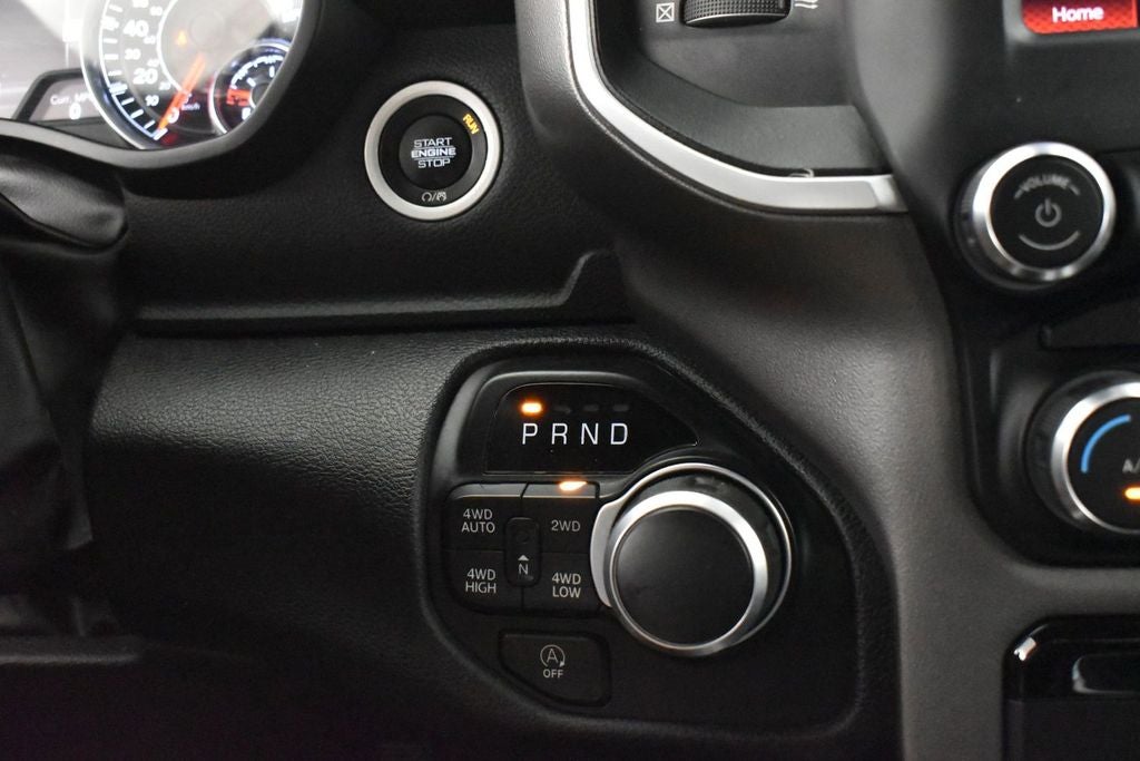 2022 RAM 1500 Big Horn Crew Cab 4x4 5'7' Box