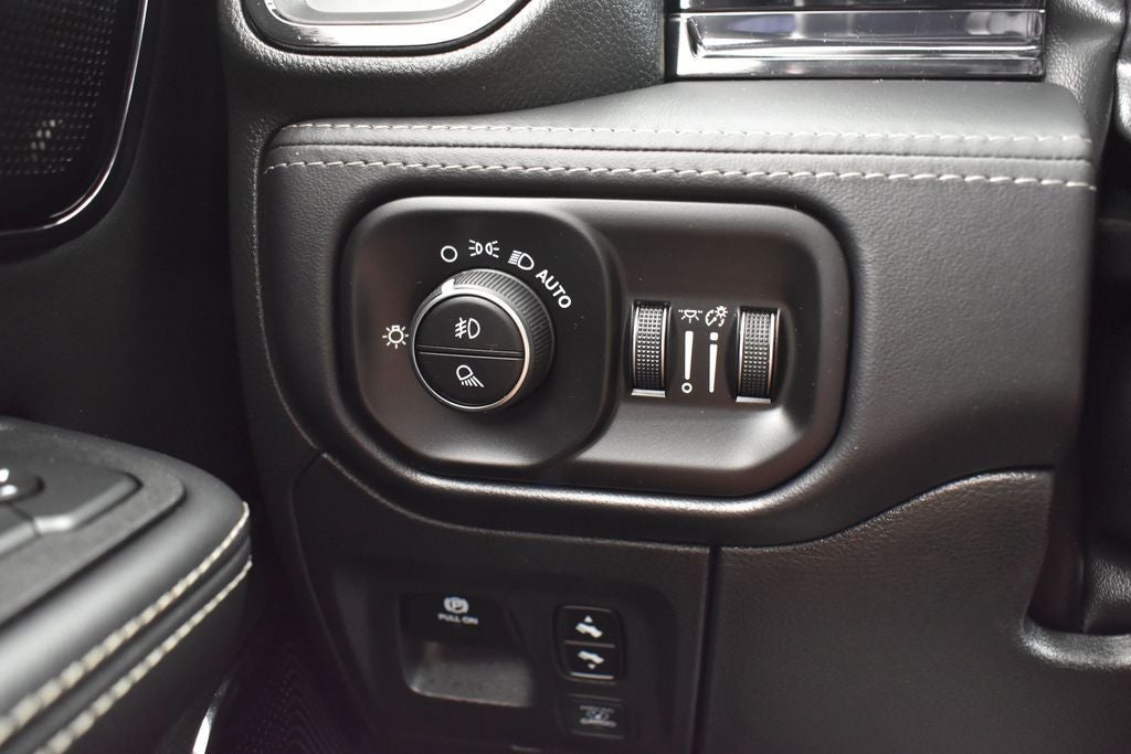 2026 RAM Ram 1500 RAM 1500 LIMITED CREW CAB 4X4 5'7' BOX