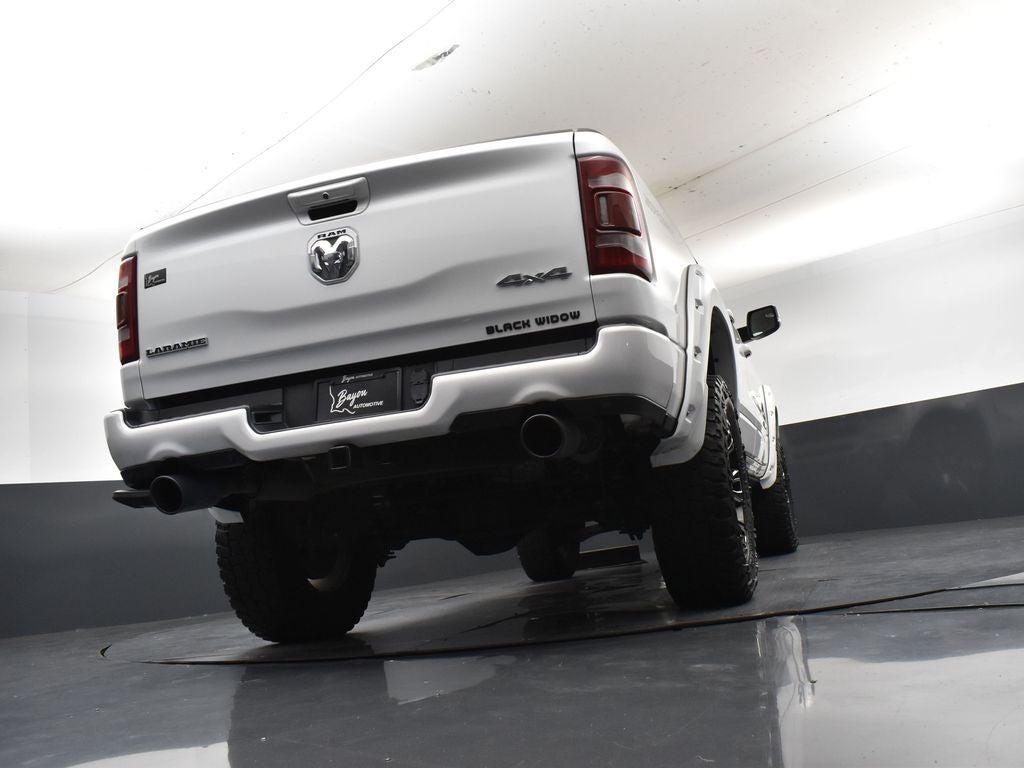 2022 RAM 1500 Laramie Crew Cab 4x4 5'7' Box
