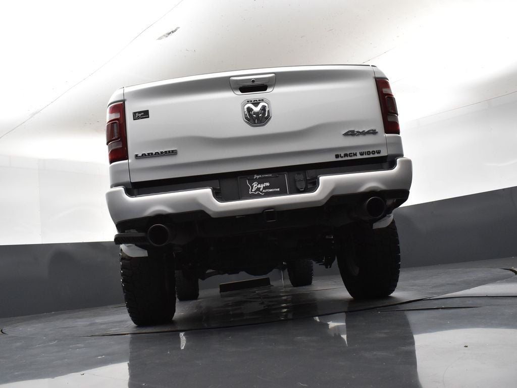 2022 RAM 1500 Laramie Crew Cab 4x4 5'7' Box