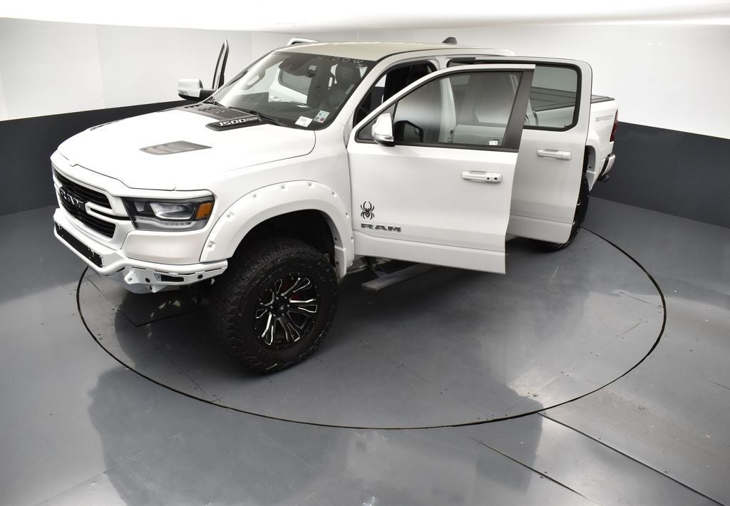 2022 RAM 1500 Laramie Crew Cab 4x4 5'7' Box