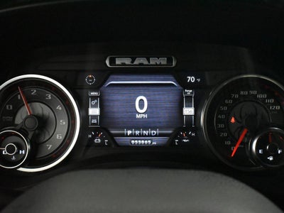 2022 RAM 1500 Laramie Crew Cab 4x4 5'7' Box