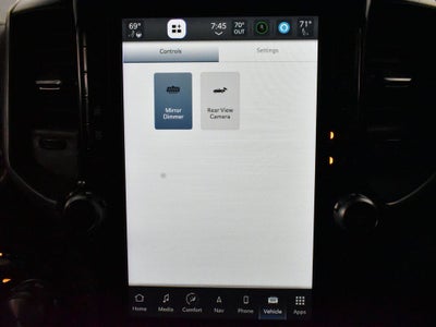 2022 RAM 1500 Laramie Crew Cab 4x4 5'7' Box