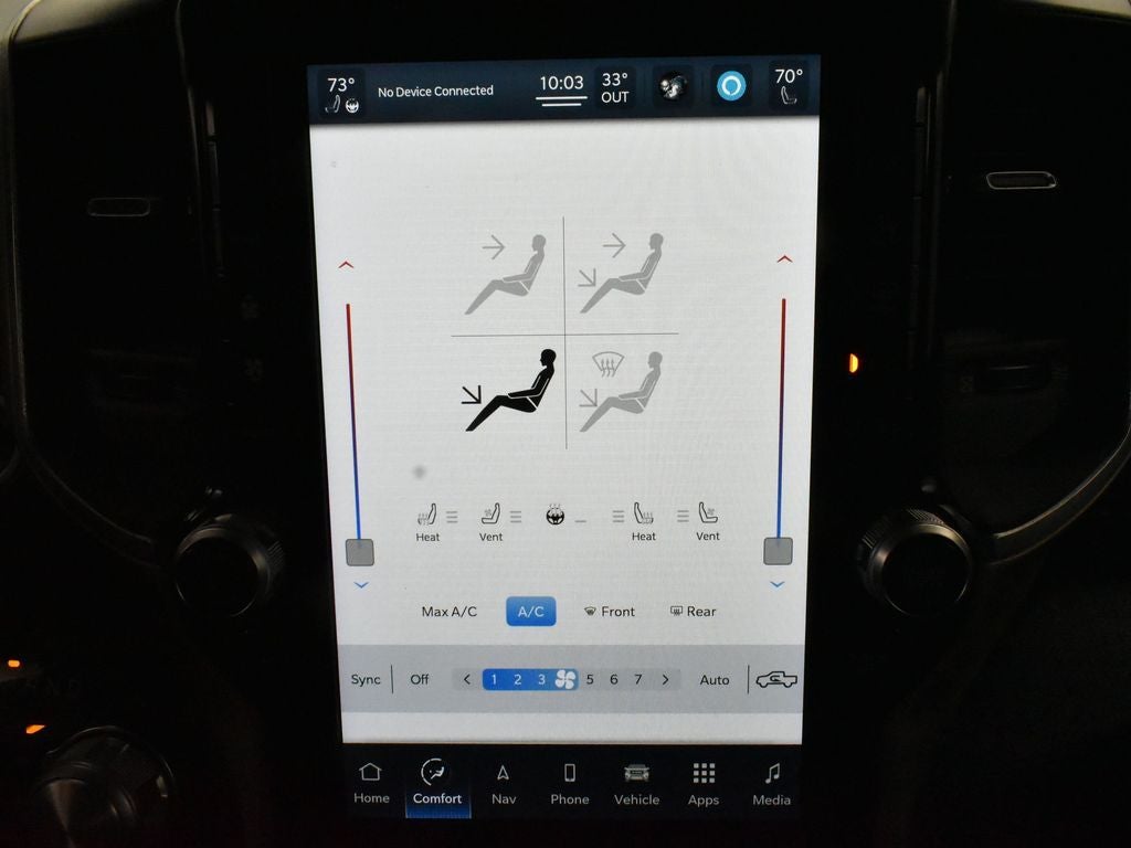 2022 RAM 1500 Laramie Crew Cab 4x4 5'7' Box