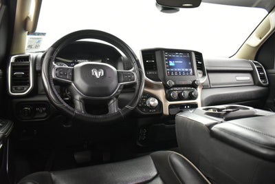 2020 RAM 1500 Laramie Crew Cab 4x4 5'7' Box