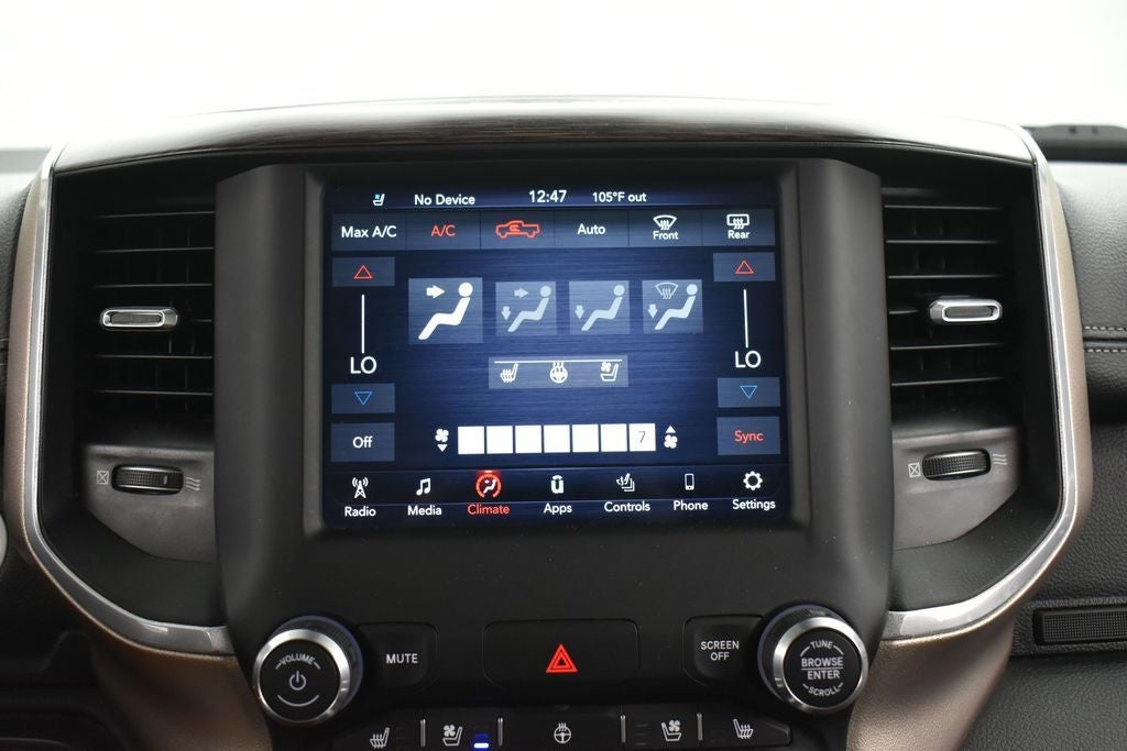2020 RAM 1500 Laramie Crew Cab 4x4 5'7' Box