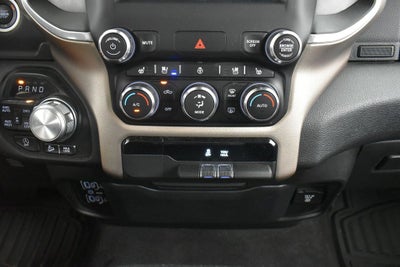 2020 RAM 1500 Laramie Crew Cab 4x4 5'7' Box