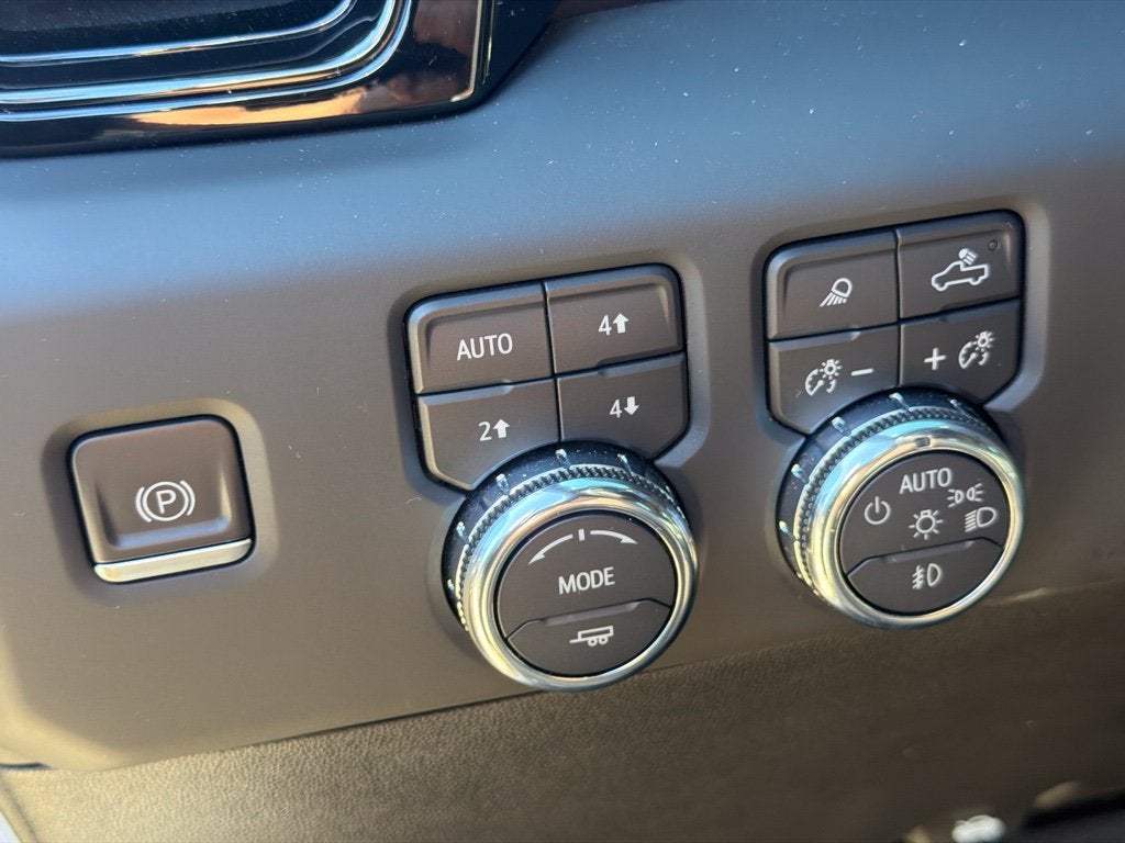 2023 GMC Sierra 1500 AT4