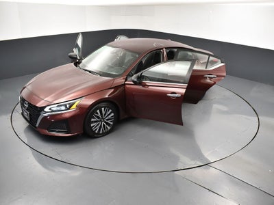 2024 Nissan Altima SV FWD