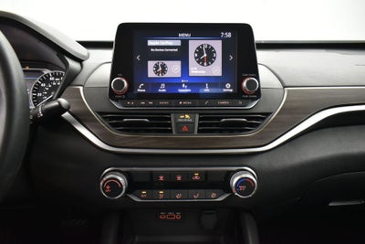 2024 Nissan Altima SV FWD