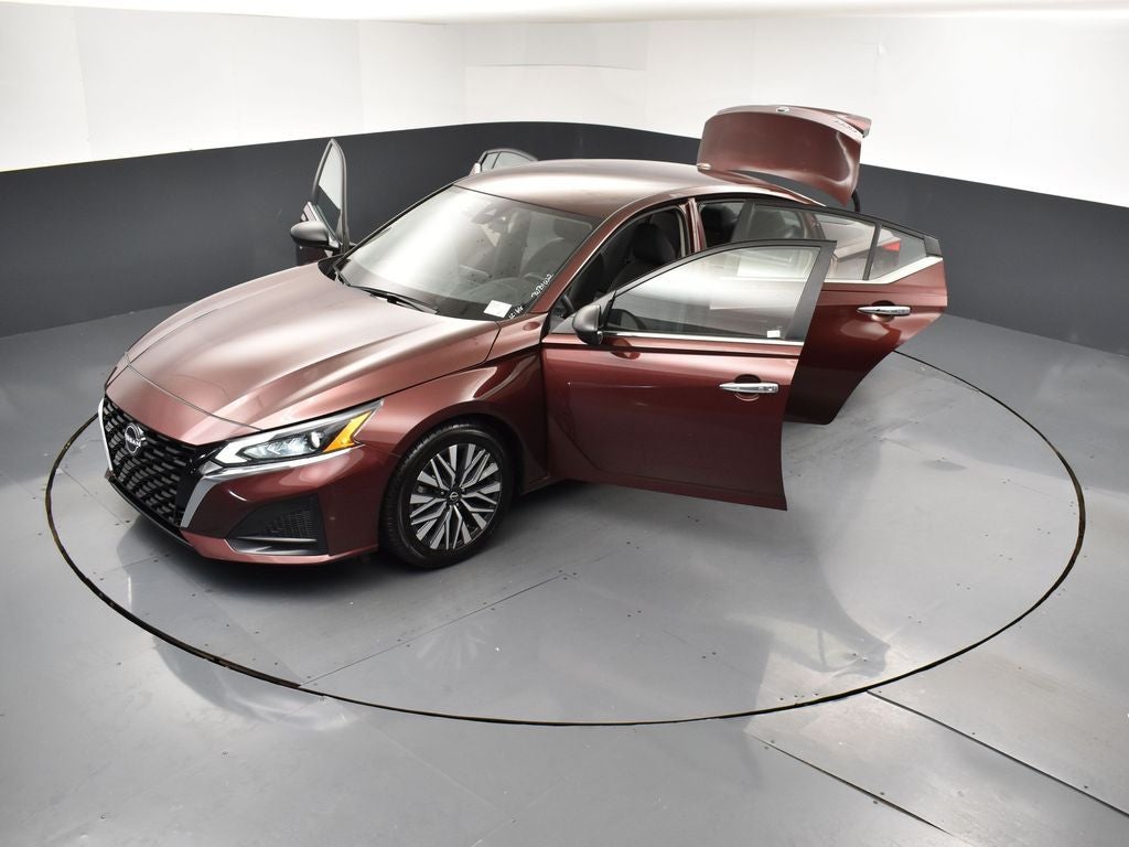 2024 Nissan Altima SV FWD
