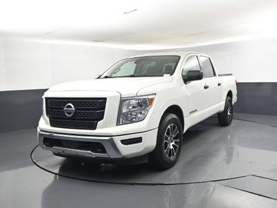 2022 Nissan TITAN Crew Cab SV 4x4