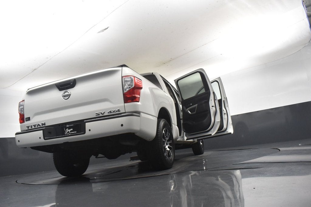 2022 Nissan TITAN Crew Cab SV 4x4