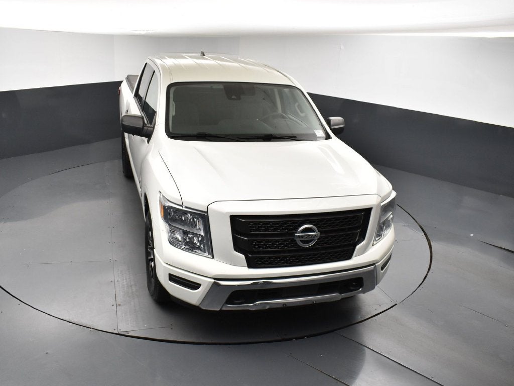 2022 Nissan TITAN Crew Cab SV 4x4