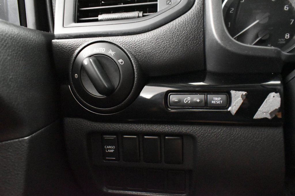 2022 Nissan TITAN Crew Cab SV 4x4