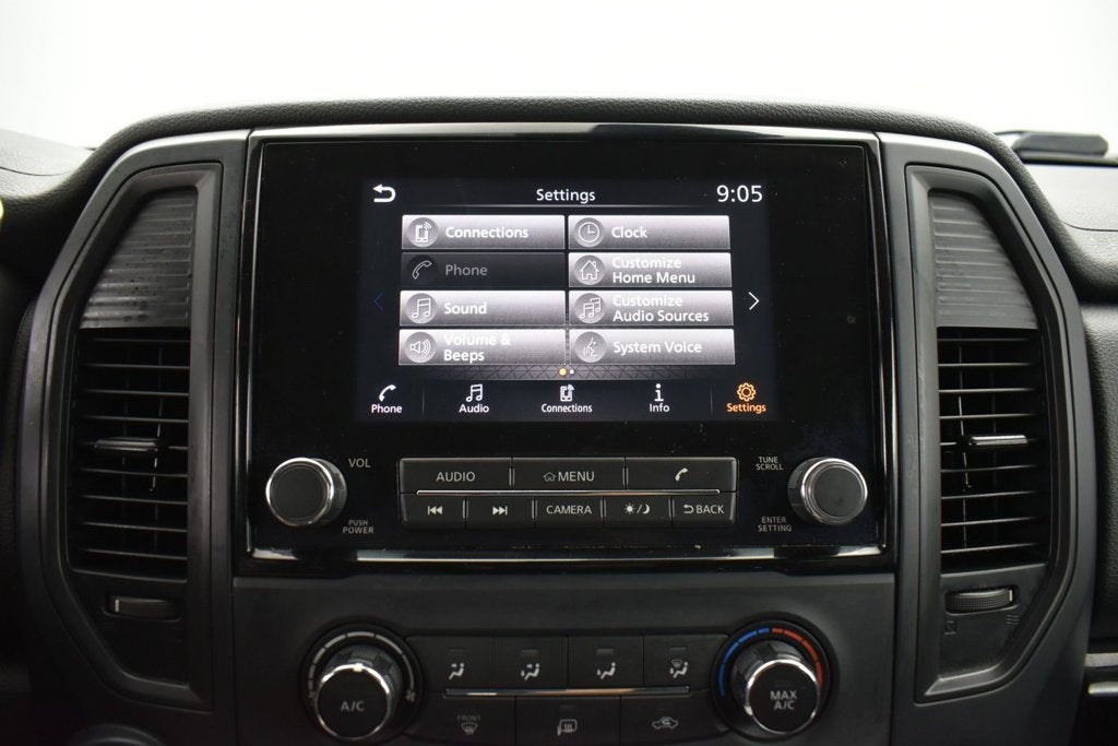 2022 Nissan TITAN Crew Cab SV 4x4