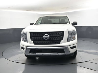 2022 Nissan TITAN Crew Cab SV 4x4