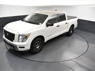 2022 Nissan TITAN Crew Cab SV 4x4