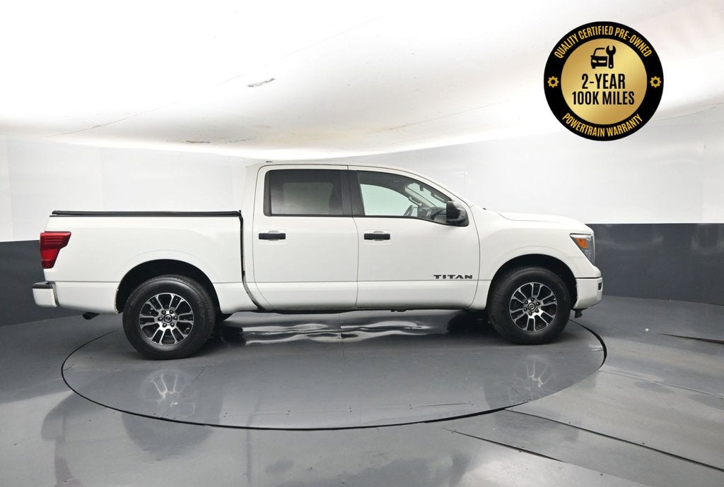 2022 Nissan TITAN Crew Cab SV 4x4