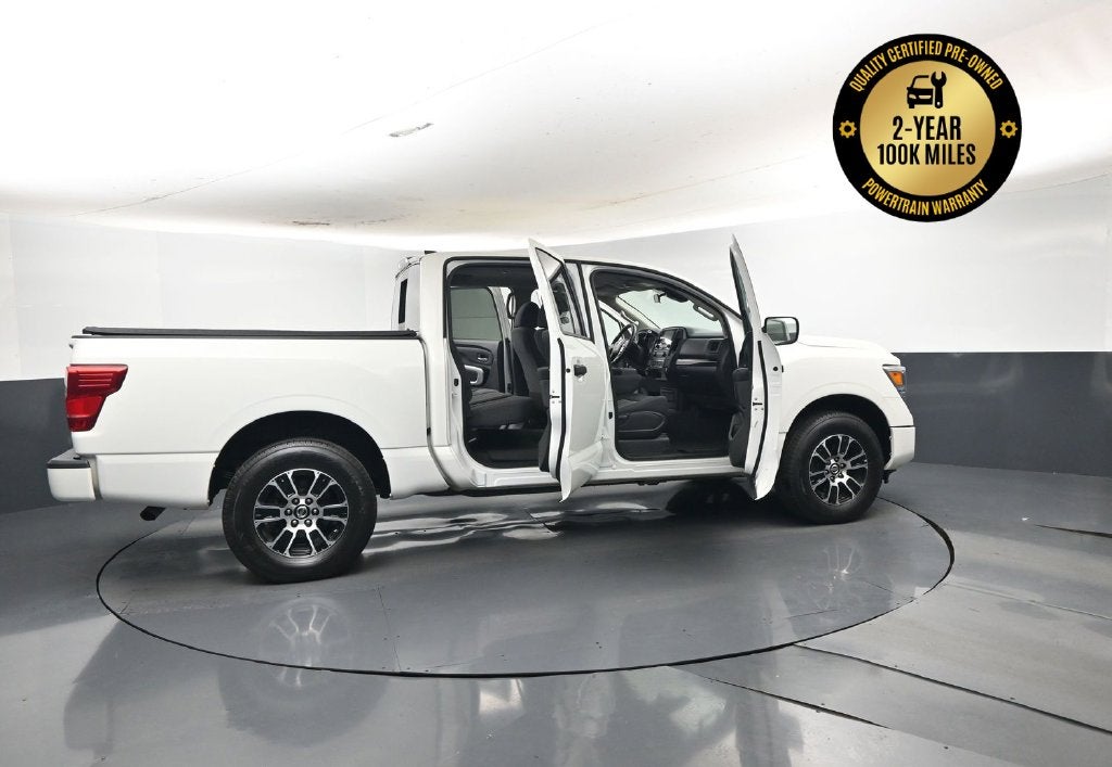 2022 Nissan TITAN Crew Cab SV 4x4