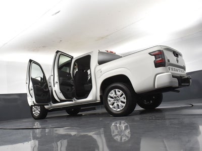 2022 Nissan Frontier Crew Cab SV 4x4