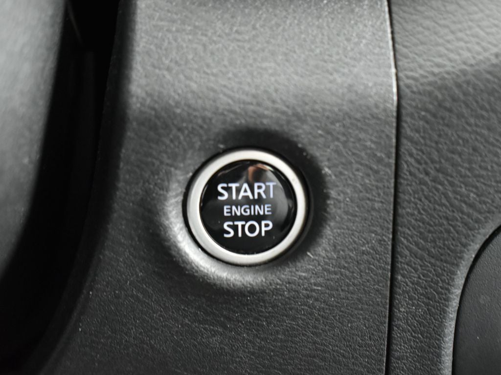 2022 Nissan Frontier Crew Cab SV 4x4