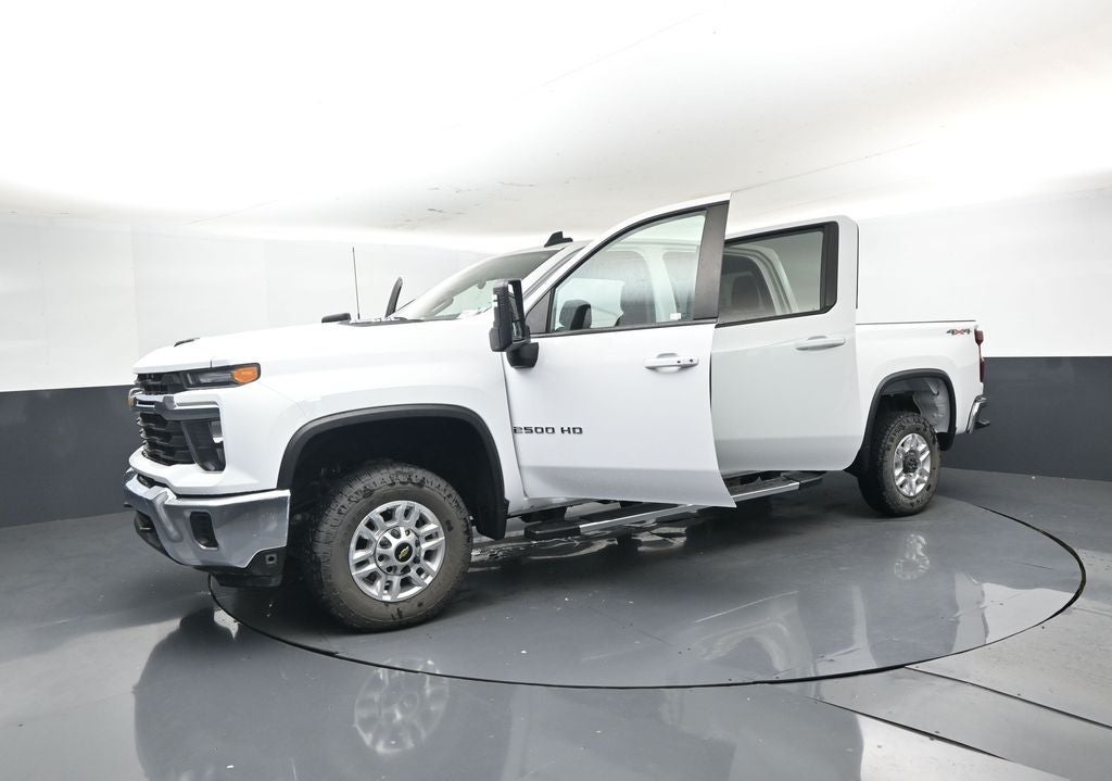 2024 Chevrolet Silverado 2500HD 4WD Crew Cab Standard Bed LT
