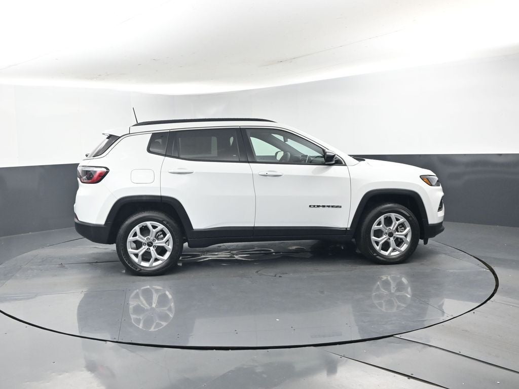 2026 Jeep Compass COMPASS LATITUDE 4X4