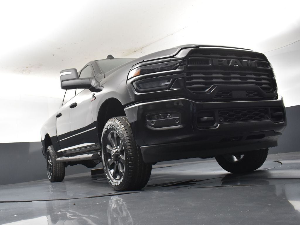 2026 RAM Ram 2500 RAM 2500 BLACK EXPRESS CREW CAB 4X4 6'4' BOX