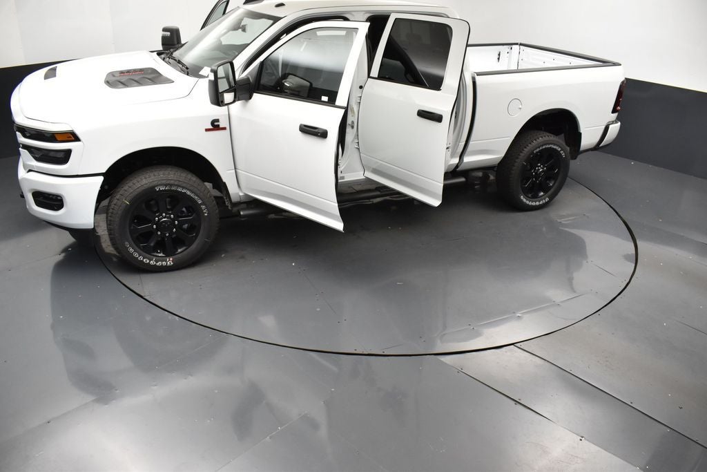 2026 RAM Ram 2500 RAM 2500 BLACK EXPRESS CREW CAB 4X4 6'4' BOX