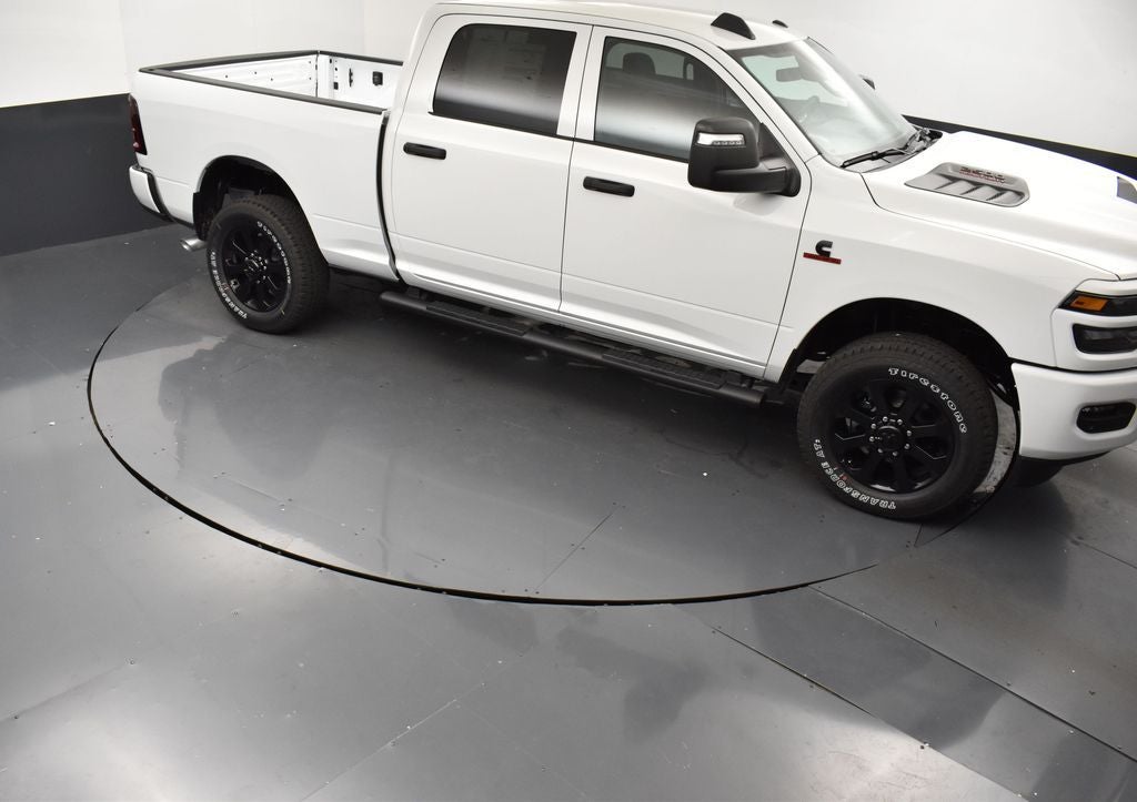 2026 RAM Ram 2500 RAM 2500 BLACK EXPRESS CREW CAB 4X4 6'4' BOX