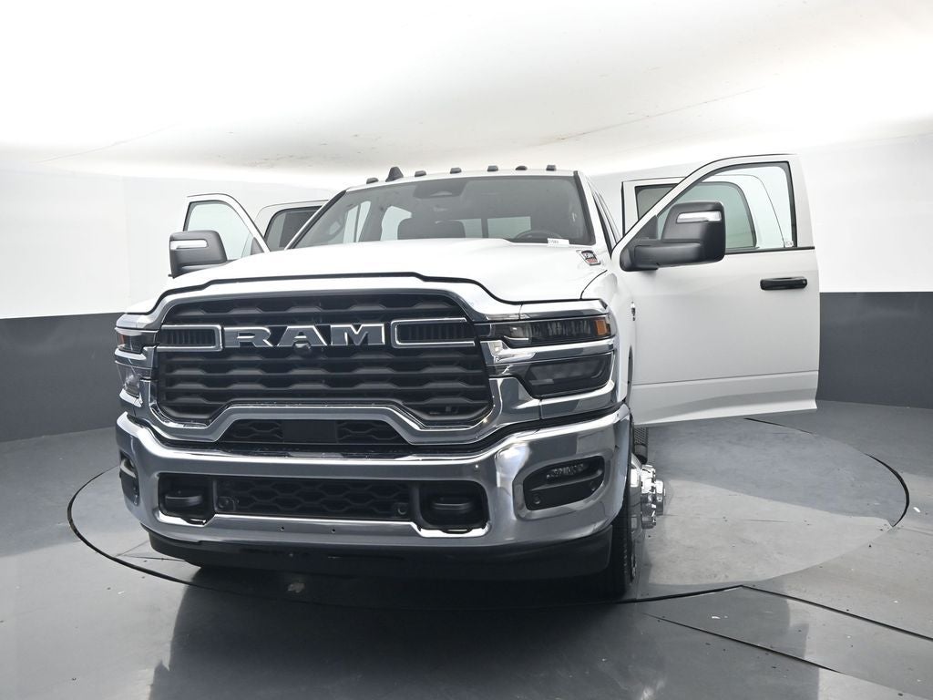 2026 RAM Ram 3500 RAM 3500 TRADESMAN CREW CAB 4X4 8' BOX