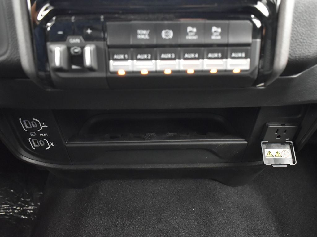 2026 RAM Ram 3500 RAM 3500 TRADESMAN CREW CAB 4X4 8' BOX