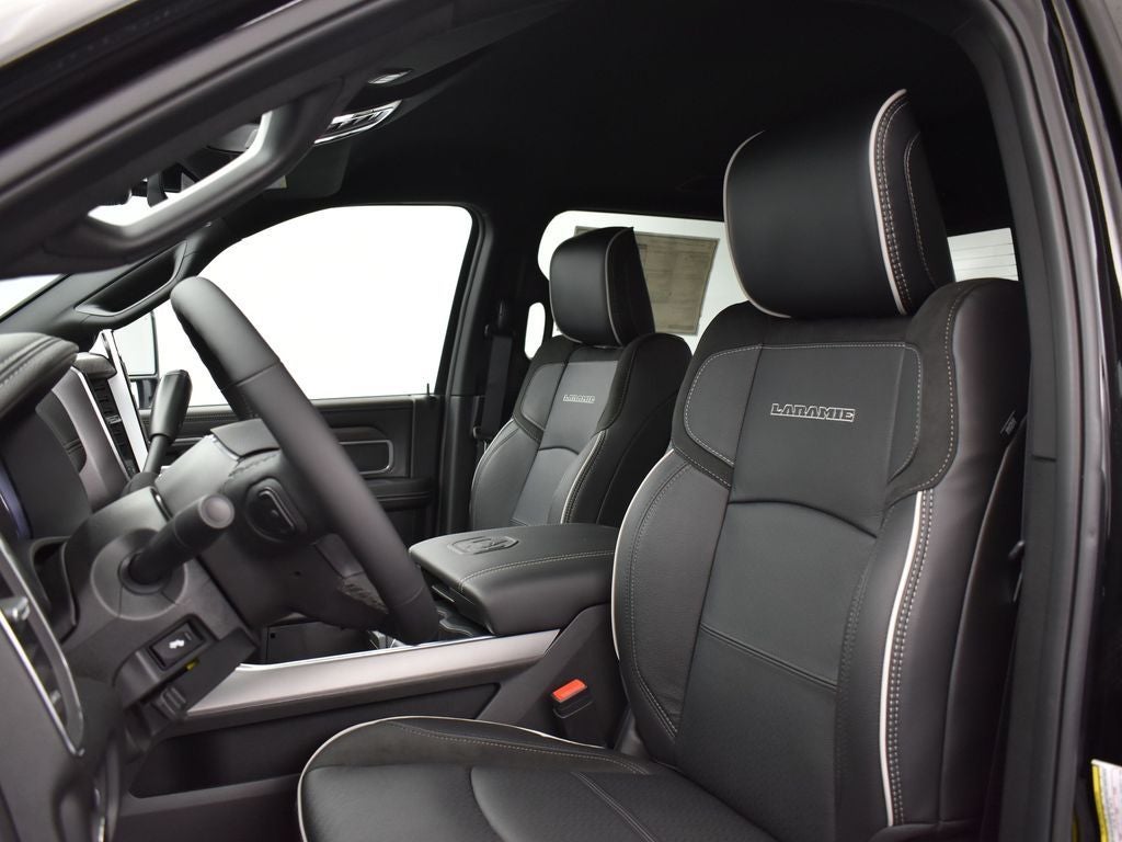 2026 RAM Ram 3500 RAM 3500 LARAMIE CREW CAB 4X4 8' BOX