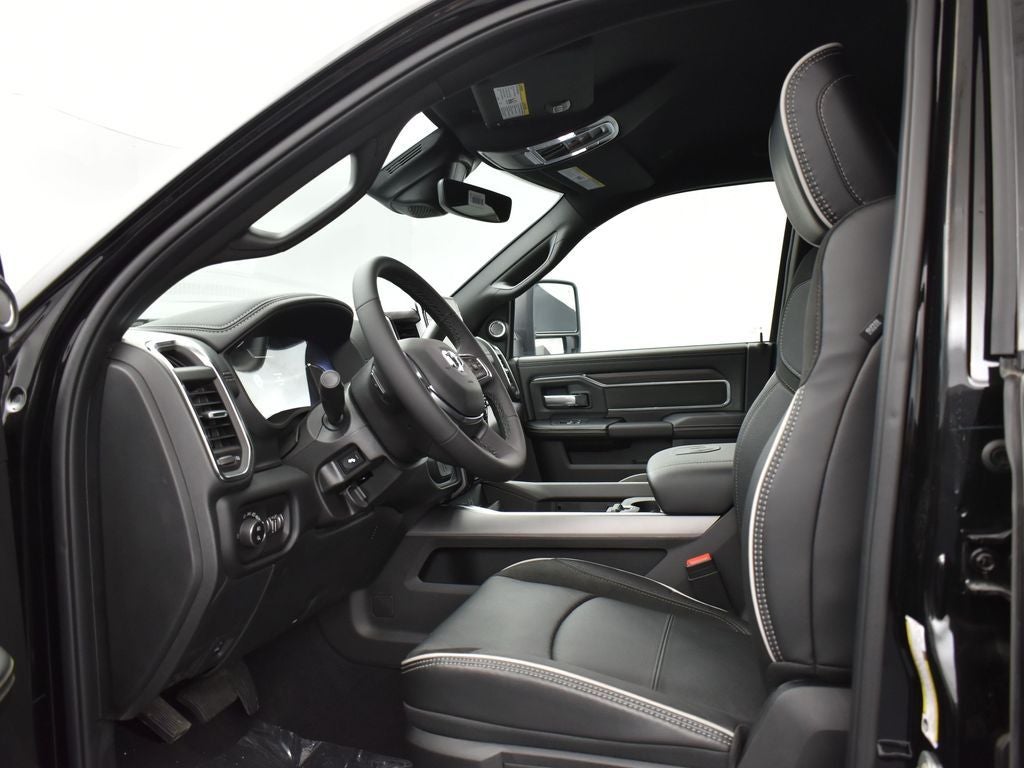 2026 RAM Ram 3500 RAM 3500 LARAMIE CREW CAB 4X4 8' BOX