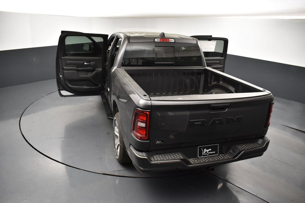 2027 RAM Ram 1500 RAM 1500 EXPRESS CREW CAB 4X2 5'7' BOX