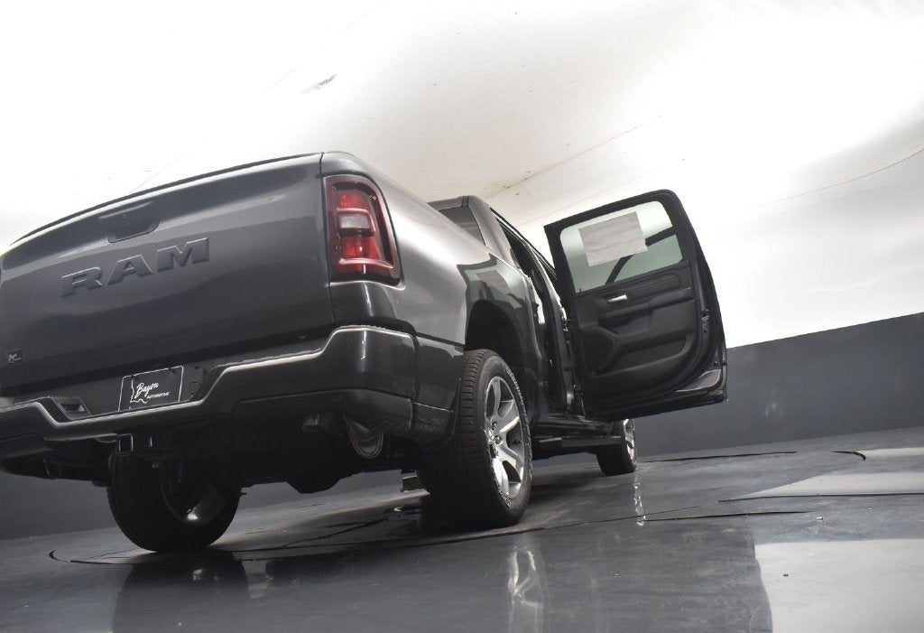 2027 RAM Ram 1500 RAM 1500 EXPRESS CREW CAB 4X2 5'7' BOX