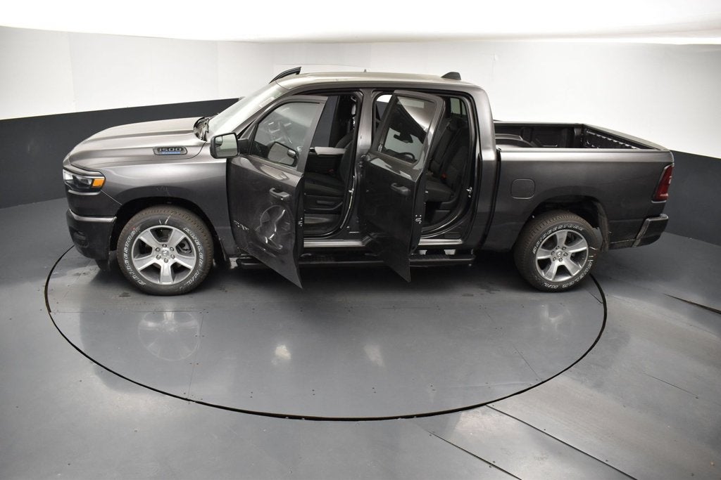2027 RAM Ram 1500 RAM 1500 EXPRESS CREW CAB 4X2 5'7' BOX